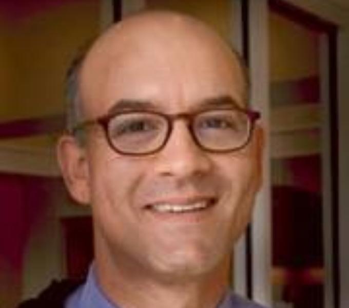 Headshot of Dr. Matthew Siegel, MD